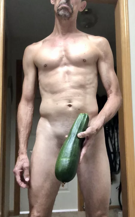 Annnnd we’ve reached the point in summer where my garden is throwing shade at me 😒🍆 by SuperM77