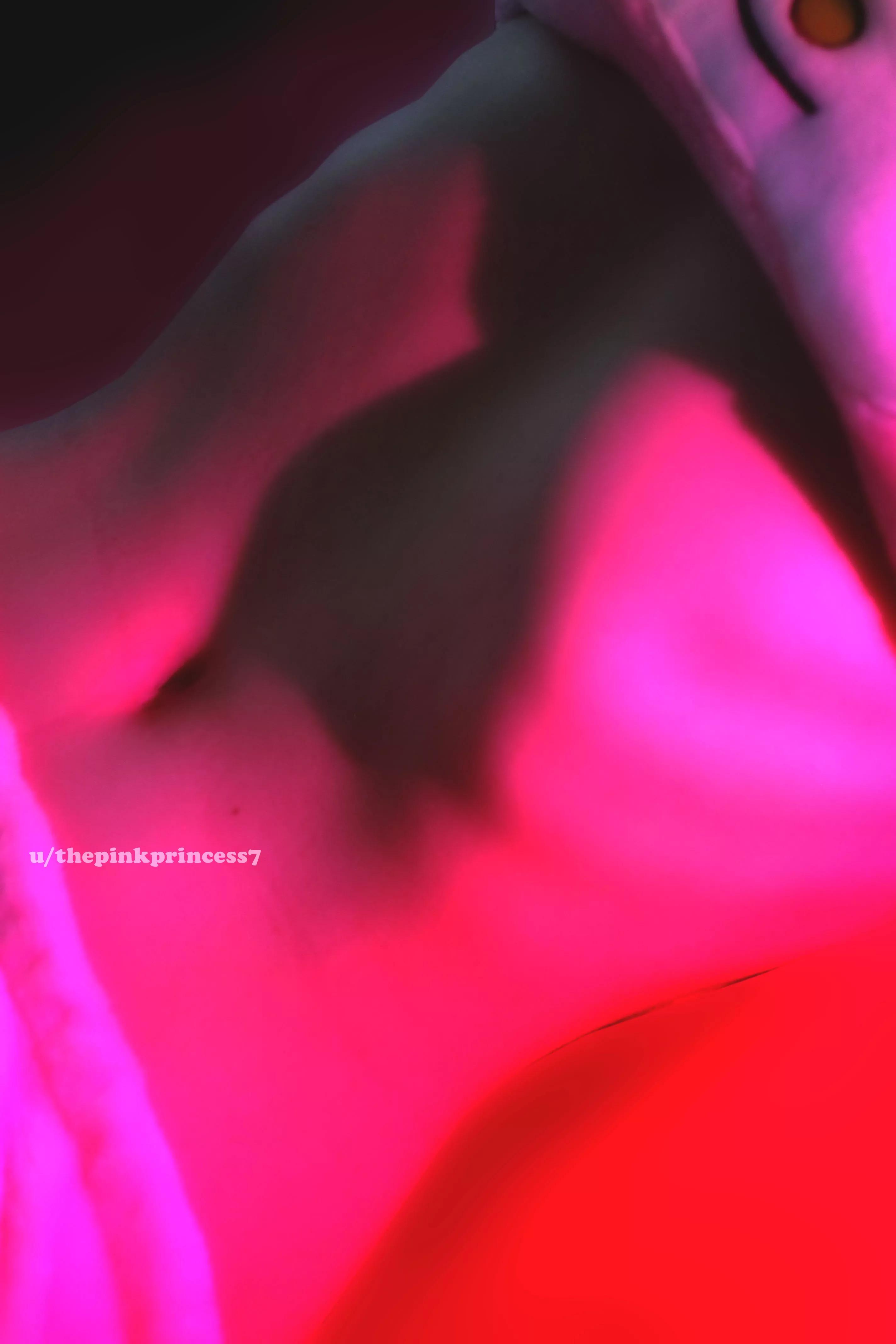 another day another belly pic 🥵💕 posted by thepinkprincess7