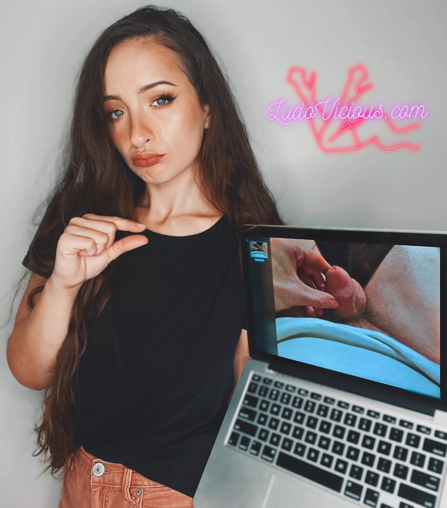 Another day, another dick to humiliate. He’s hung like a mouse, but is really excited to hear all about what you think of his pee pee. Let him have it. [domme] posted by dominaludov