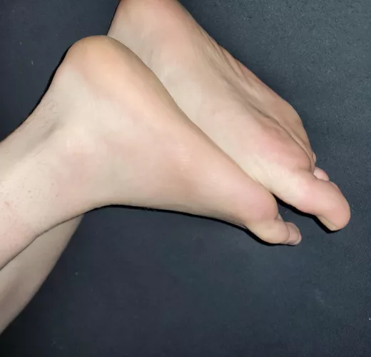 Another day 😊 another time for feet by rbbn234
