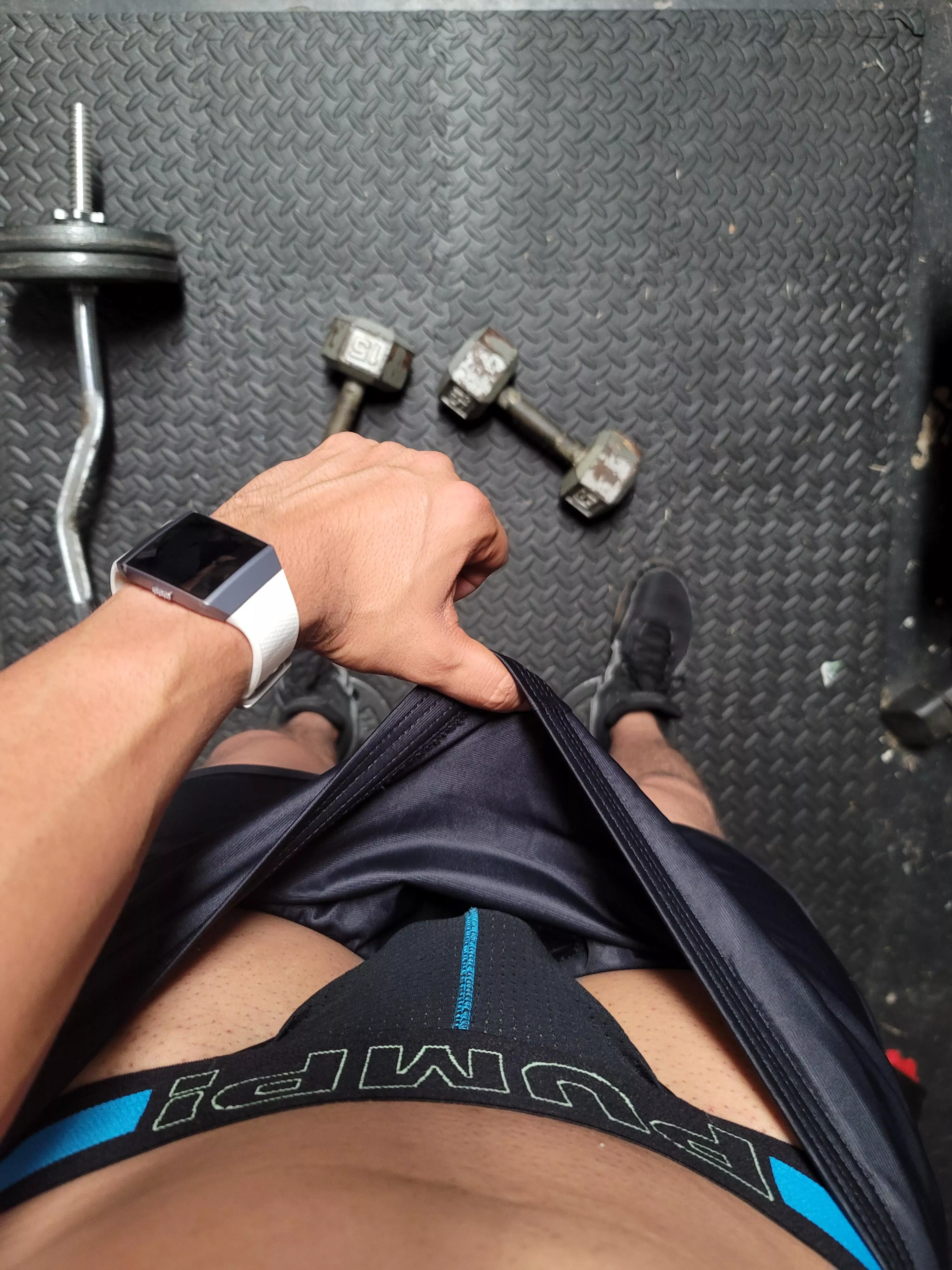 Another day at the Gym....hmu fellas🍆💦 posted by miljock35