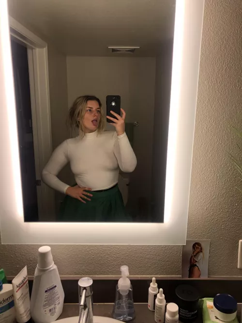 Another day without a bra but that’s nothing new lol by barelyalex