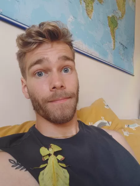 Another leafy selfie by jhpf01