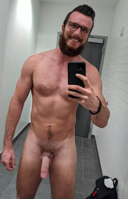 Another naked selfie🤷‍♂️ by wkml_pwdm