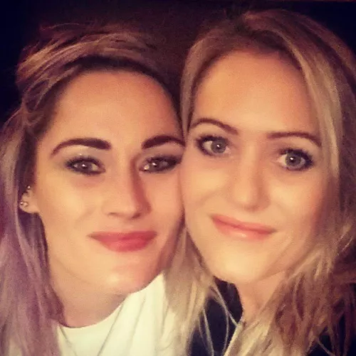 Another of this amazing pair... The Mom looks so youthful in this pic that they look like sisters! by ThrowRAemmy