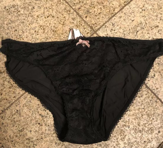 Another one.. find black very sexy by kkpda