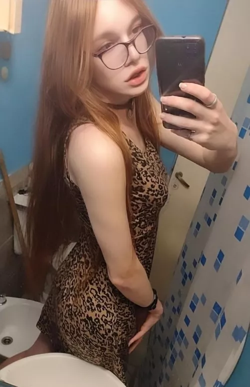 Another one with this cute dress :3 by redheadtgirl