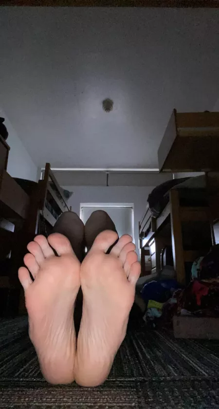 another pic of my soles for you all 🖤 by uwuJadeuh