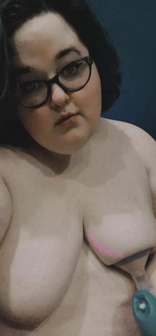 another pump closer to being milky 🐮🖤 by _malicieux