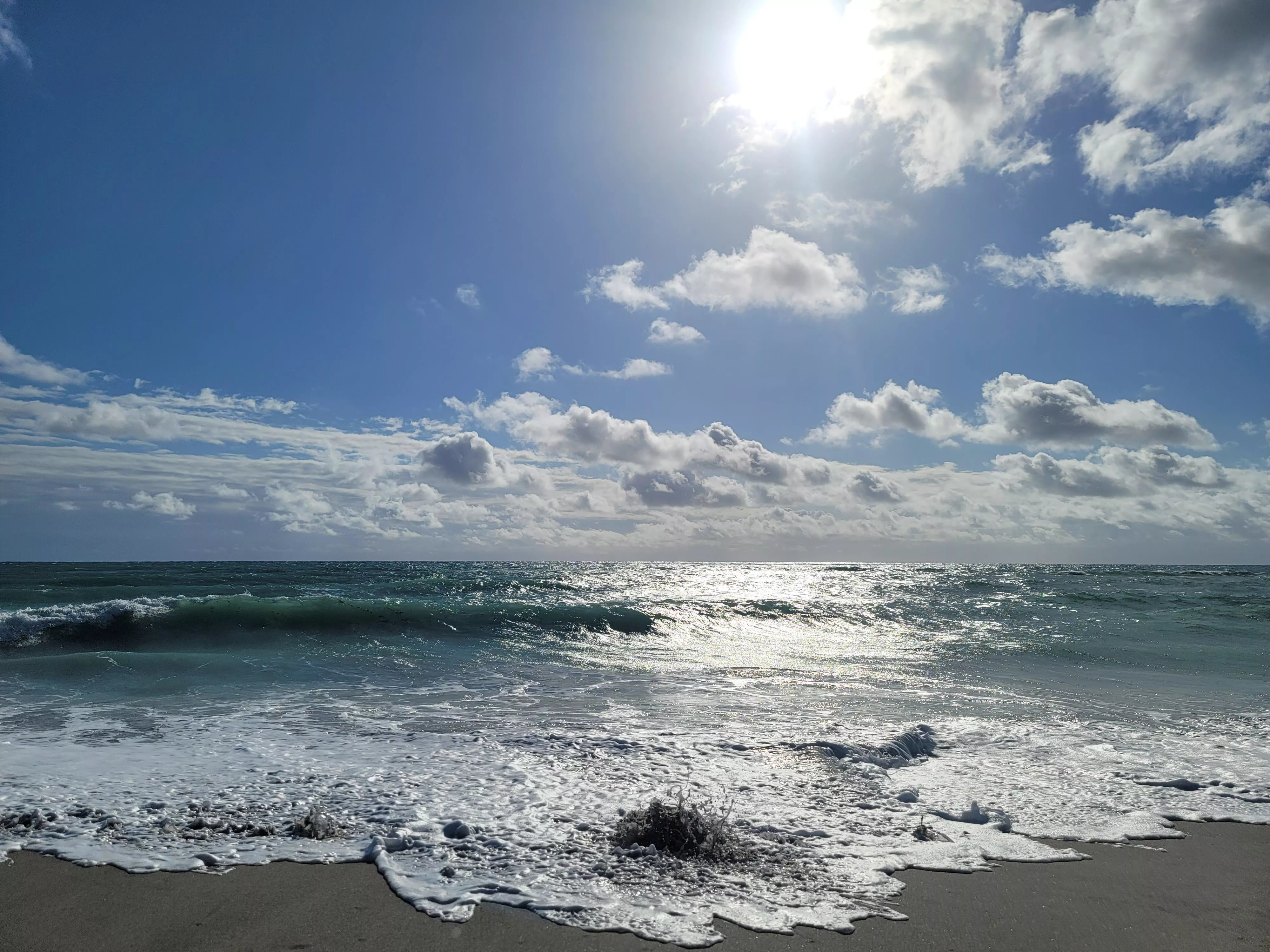 Another shot from Jupiter, FL posted by ninja_cloudz