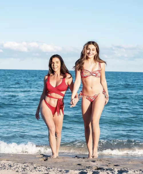 Another shot of my favorites. Janine(Mother) and Coach(Daughter). If this gets enough upvotes ill share their Instagram by Gobby-Gob