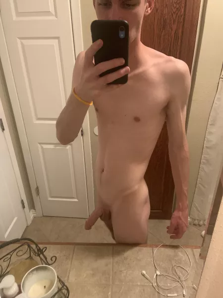 any bottoms like? dms open by Hueger
