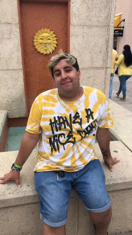 Any chubs willing to sit on my face ?? Hit me up by Smothermesir2020