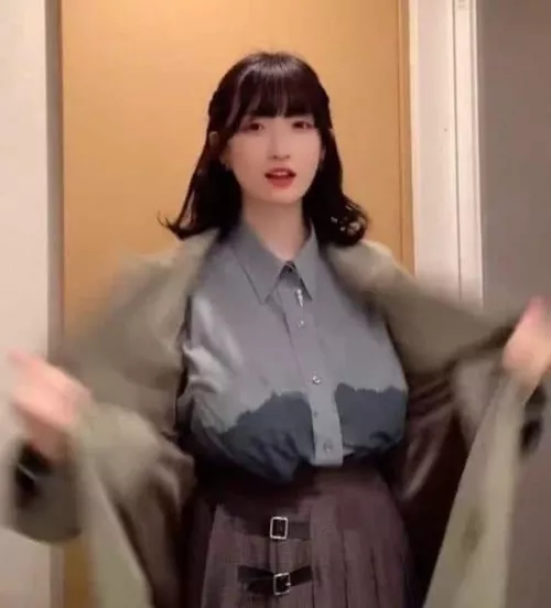 Any clue of this girl? by Signal_System_8631