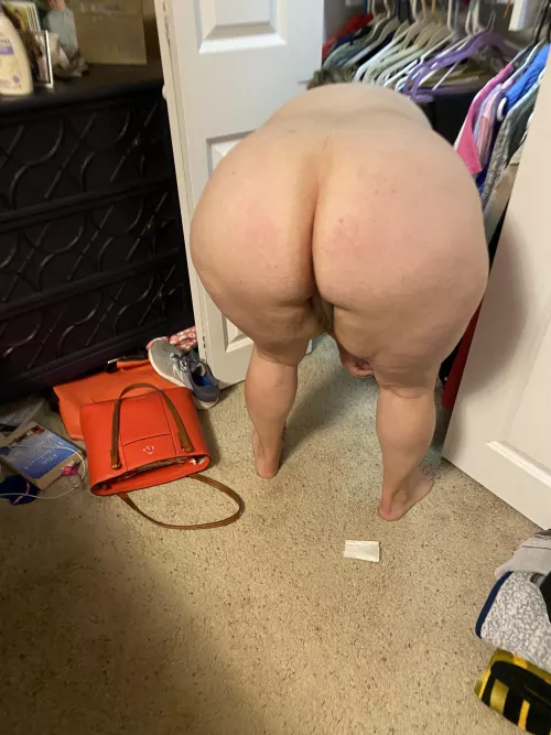 Any couples looking to trade for hot older mom. DM me for details by sullymac67