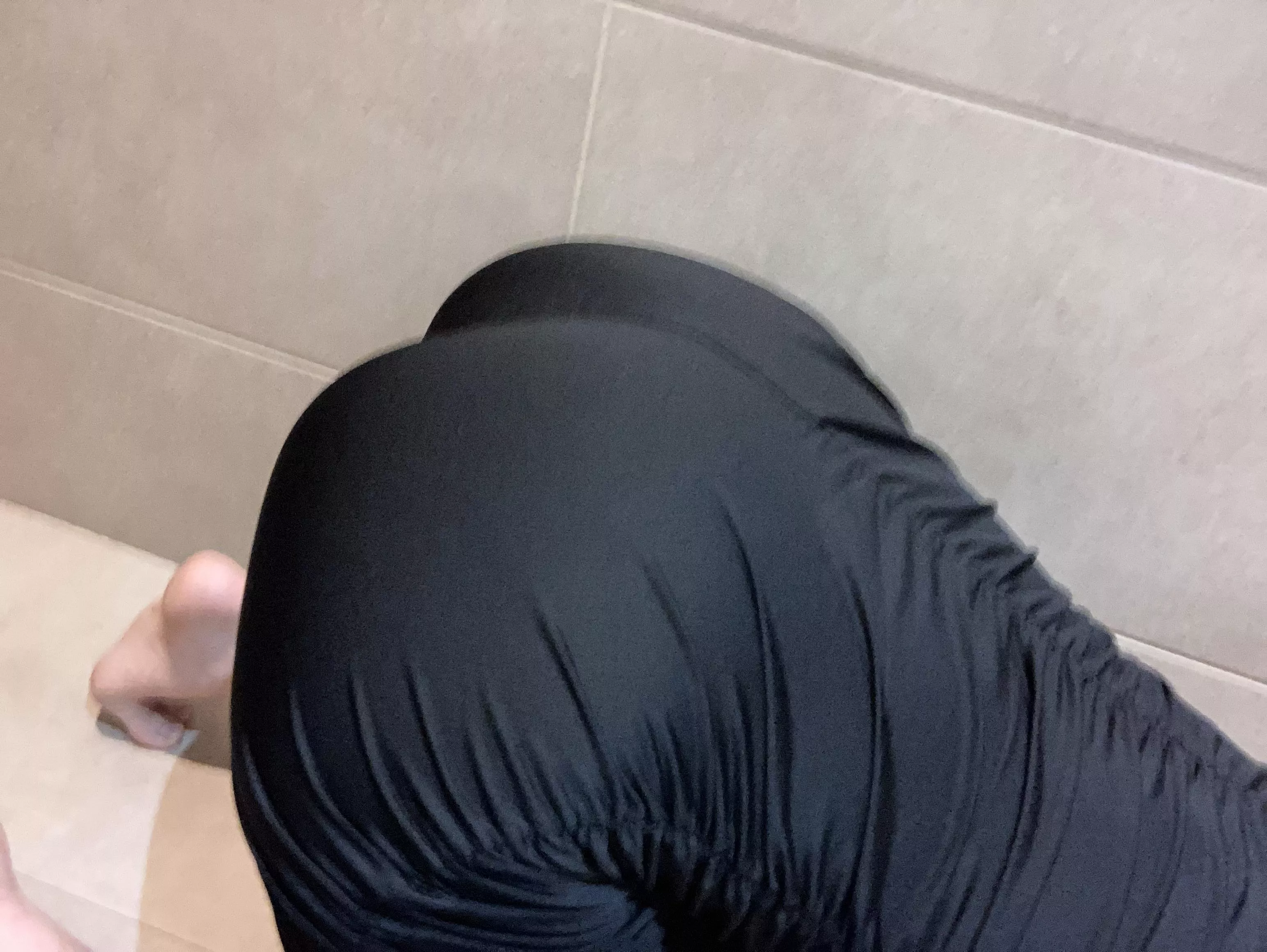 Any fellow sissy here that are as horny as me?? Dm!! posted by Fun_Appeal9687