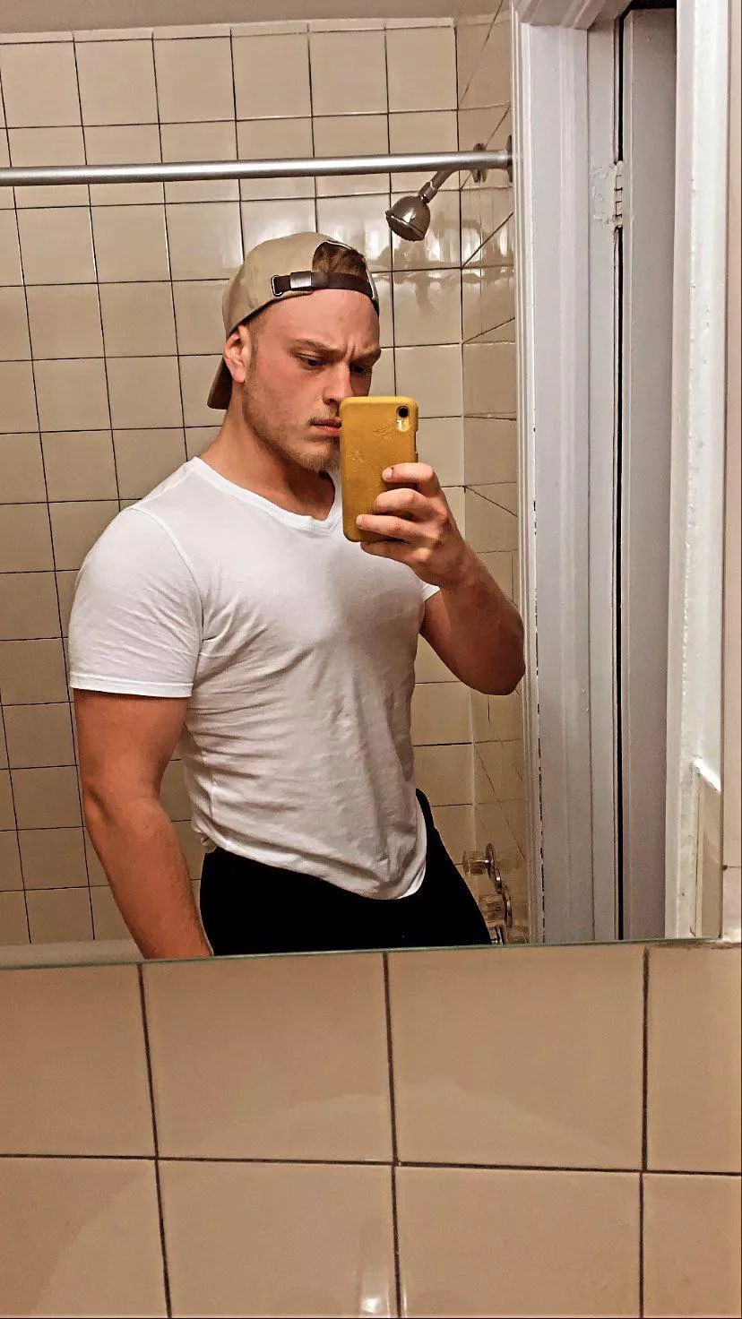 Any French 🇨🇦 ? posted by SimonFlamand