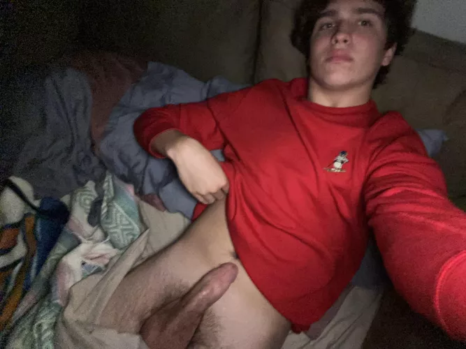 Any ladies able to help Christian my hotel room? ( Can look at my posts to see more of me) by weasly146