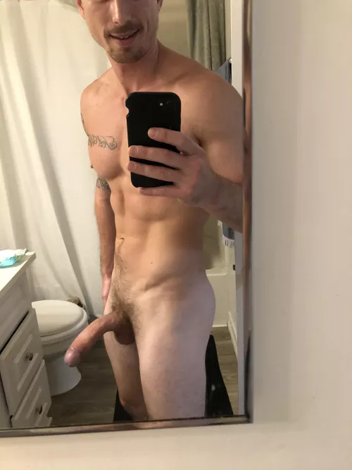 Any ladies want to chat? by Bestcoast56