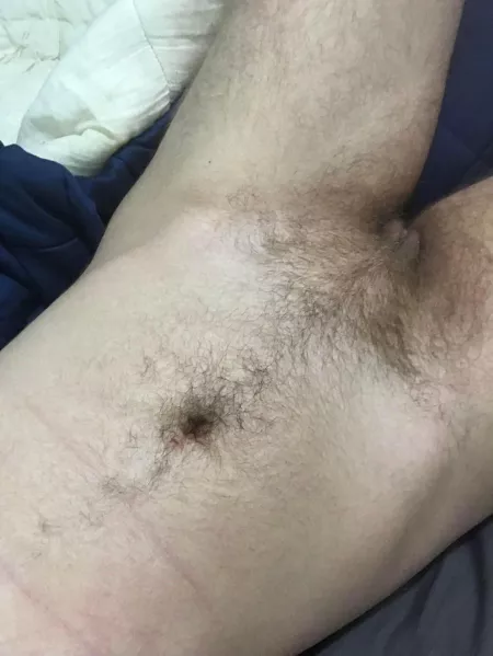 Any love for a bisexual trans man? DMs open and more linked in the comments by Emolurker007