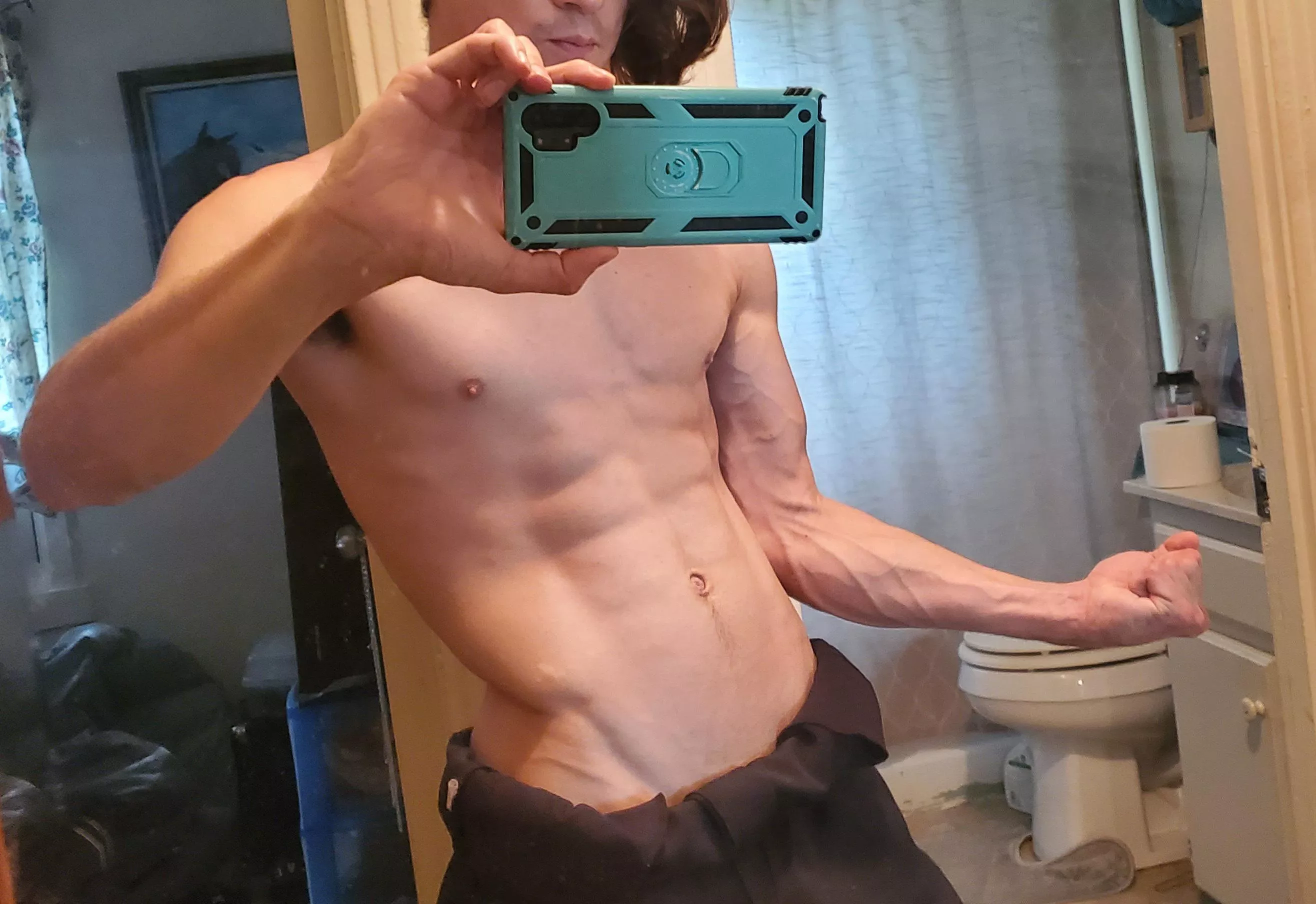 Any love for a slim fit guy (M 25) posted by DovakingSs