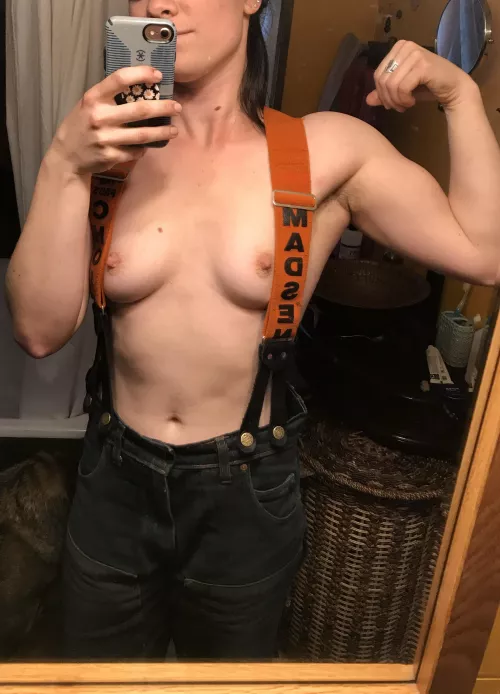 Any love (F)or us blue-collar gals? by TheBrunetteNextDoor