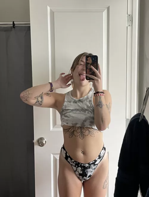 Any older man volunteering to breed me? 😉 by TaZzforinm