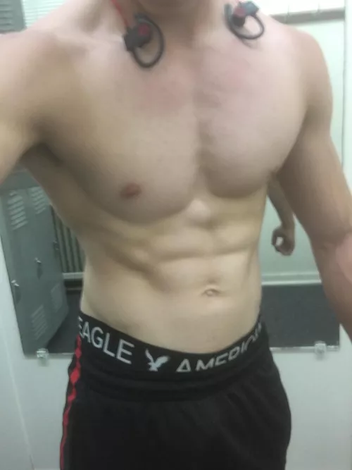 Any straight bros curious about being with another guy? by jjwats221