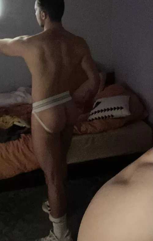 Any straight workout buds in LA area? Bubblebutt bi jock by calilawpurpavail