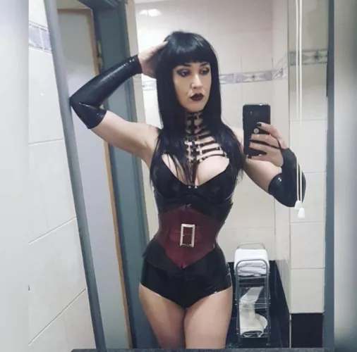 Any submissive who is ready to be explore with mommy…. Snapchat: mistressirena by goddesssirena