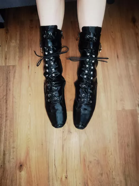 Any tips for walking in them? by Magic-Gerry