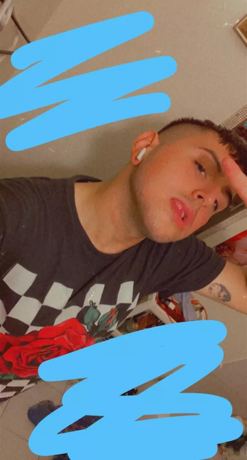 Any Xbox players? Rainbow six, apex, dbd?? by King_antediluvian