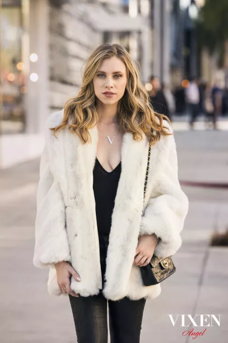 Anya Olsen by poluza112