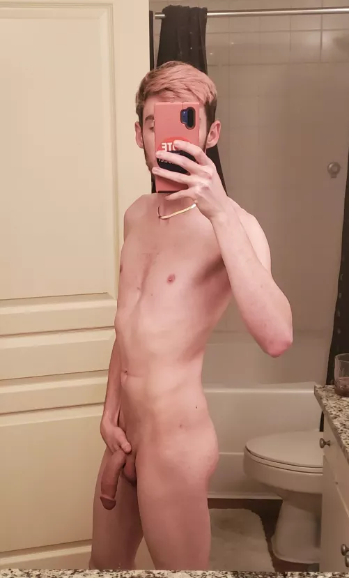 Anybody else looking for fun 😏 by ivo_delgado