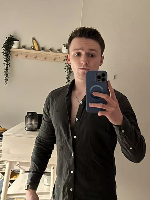 Anybody got an iron? by alyajstar