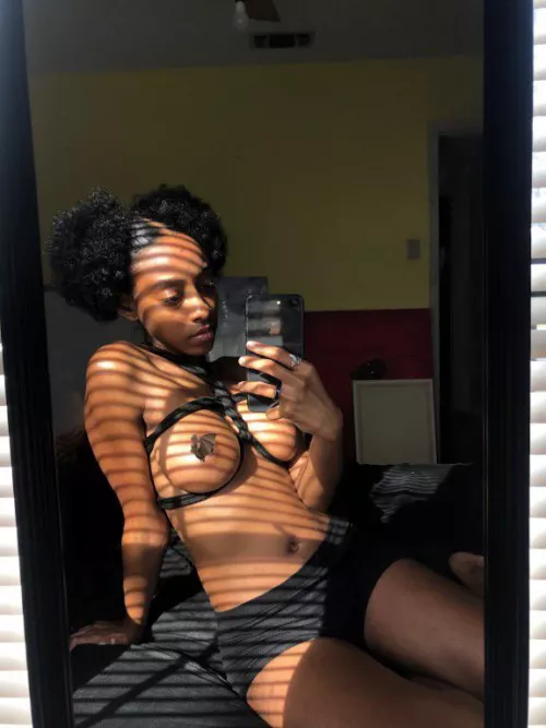 anybody into bondage 😏 by gl0barbs