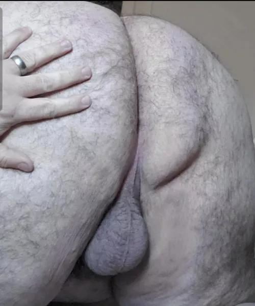 Anybody like married, virgin ass? by nhbtm79