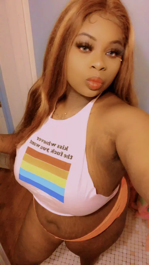 Anybody like thick brown girls ? 🙊😋 by darkbeautyxo_