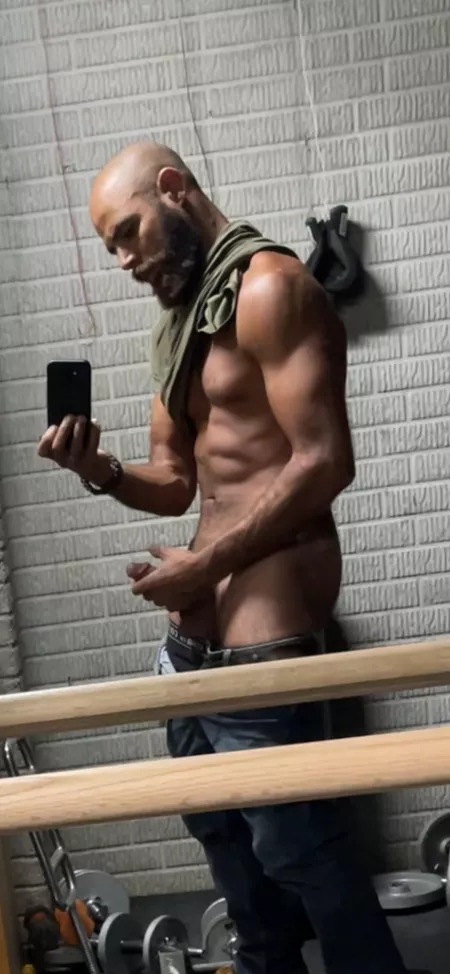 Anybody up for Barre class this morning by New_Performance7610