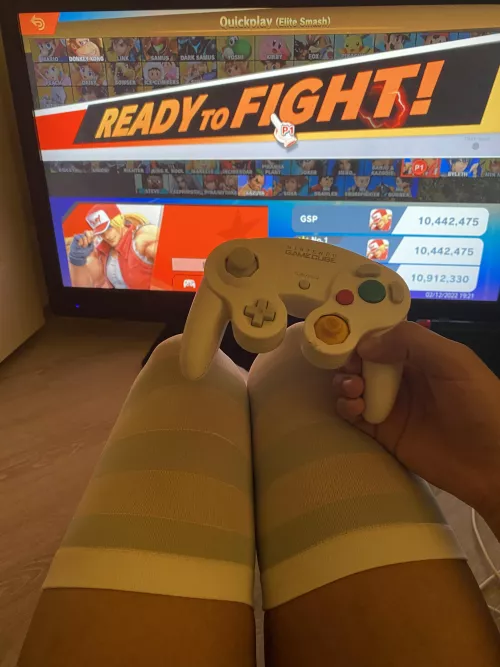 Anybody wanna smash? 🥺💕 by mikomoon_