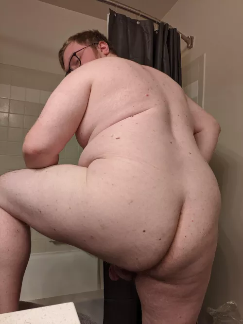 Anybody want to grab a handful and squeeze? by lupingu