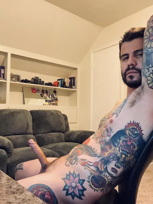 Anyone appreciate a big cock, tattooed daddy? by AwkwardCoffee9212