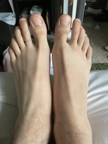 Anyone down to suck on them? by boredomporndom