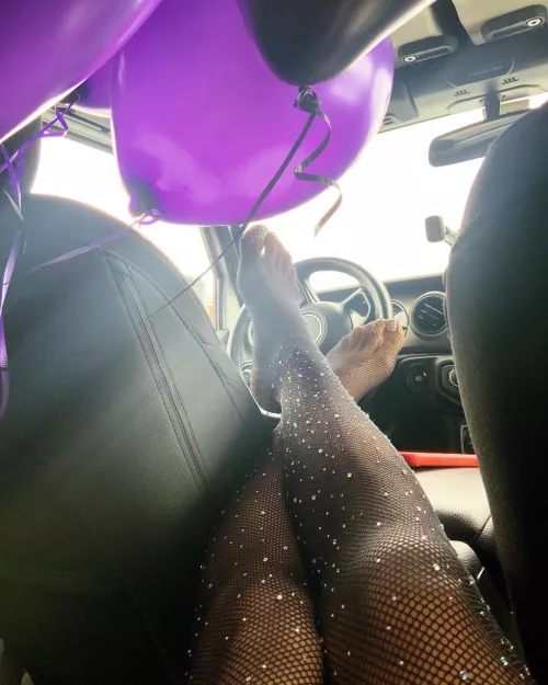 Anyone else celebrate a birthday today ? Happy feet 💕✨ by Unlikely_Ad_7580