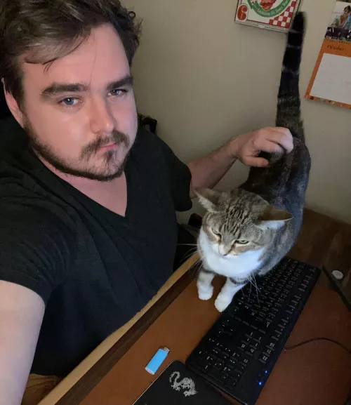 Anyone else have problems like this when gaming 😸 by PeeweeMerman420