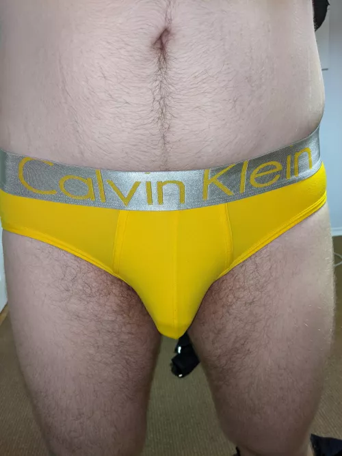 Anyone else love yellow undies? by Sexsexsextom