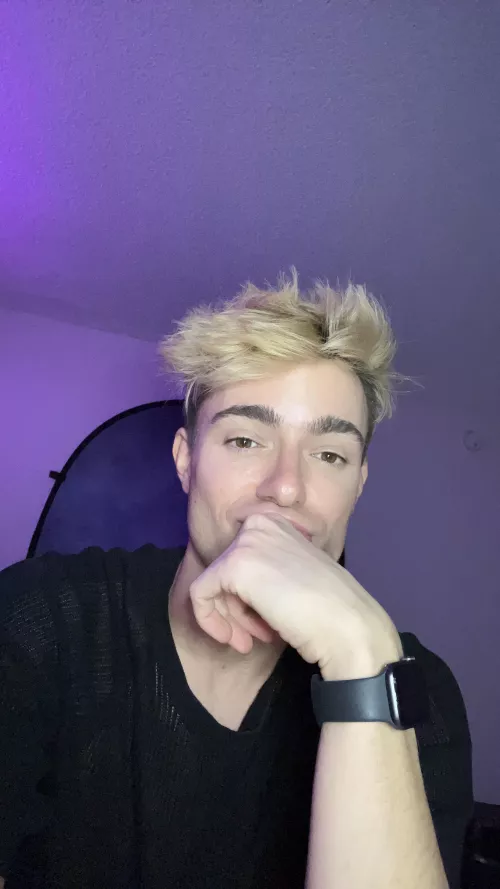 Anyone else obsessed with VR games? Hit me with your best recommendations ✌🏼 by ThatSimYouKilled