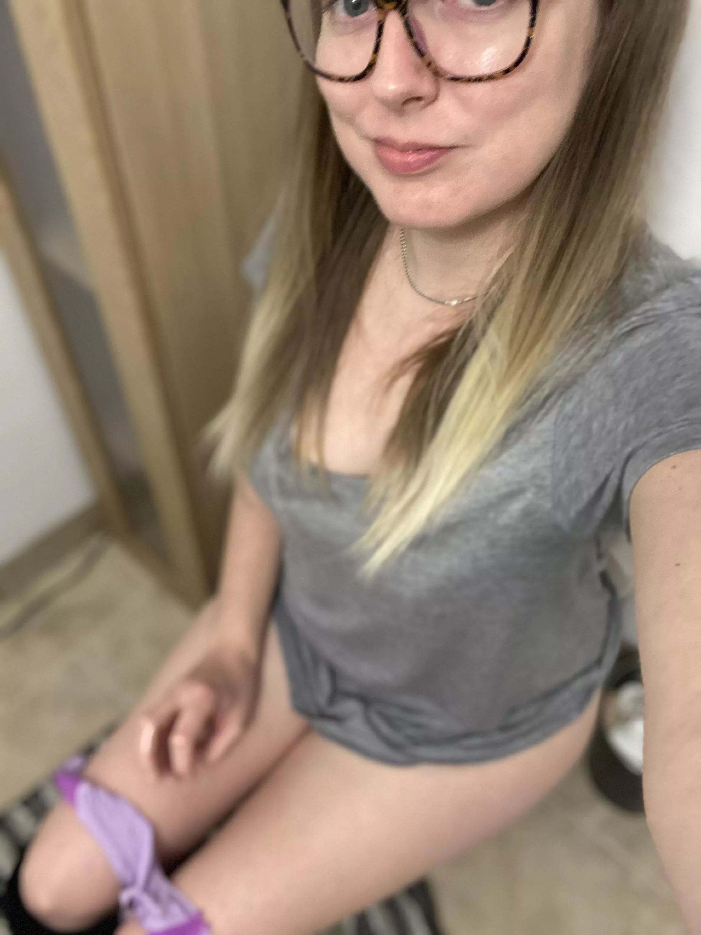 Anyone else ready for the weekend? 🌼 posted by Miss_Carpel