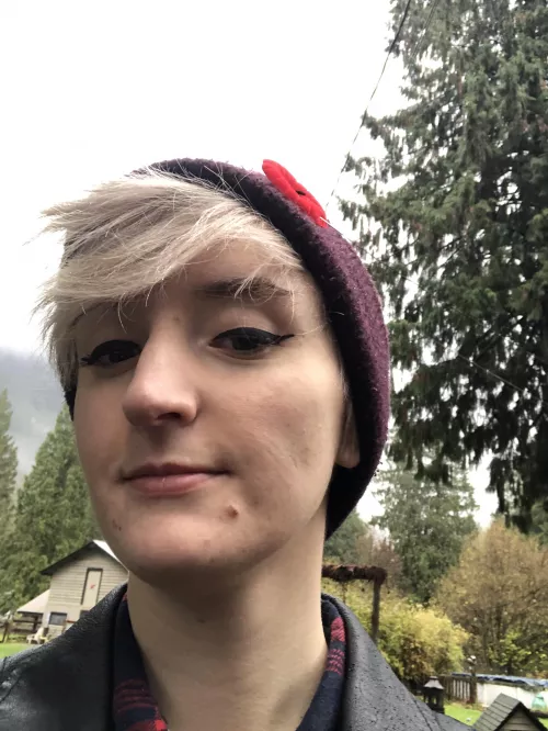 Anyone else really vibe with grey days? Cause same. by StarsInTheCity-