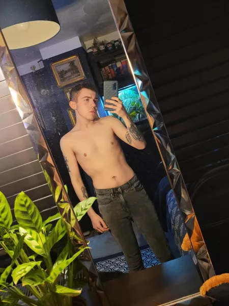 Anyone else wanna get undressed and play PC games 👉👈 by JayMomo_